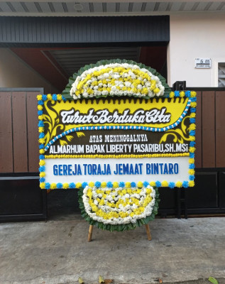 Papan Bunga Duka di Sentani Timur